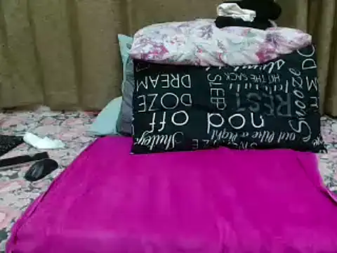 NaughtyFlower88 online show from 12.11.24