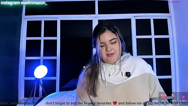 Snapshot of EVELIN_MASON chatting on 04.21.26 EVELIN MASON online show from 04.21.26