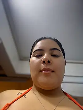Snapshot of EVELIN_MASON chatting on 05.18.26 EVELIN MASON online show from 05.18.26