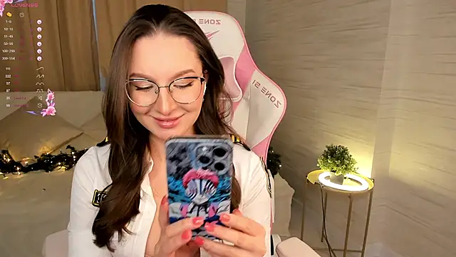 AnnikaAllison online show from 11.12.25