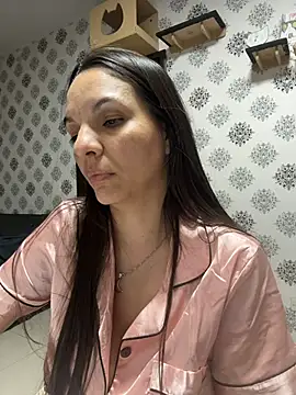 Snapshot of samilux5 chatting on 05.19.26 samilux5 online show from 05.19.26