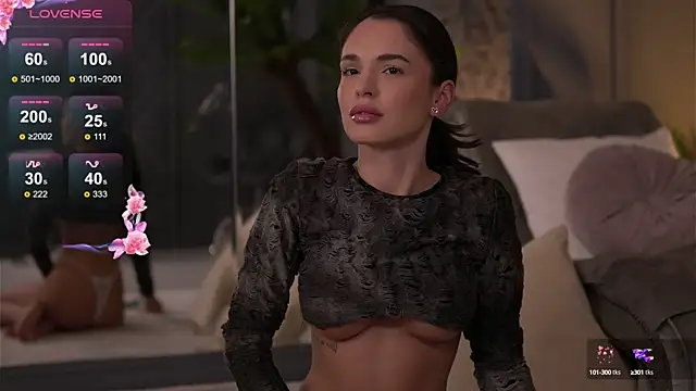 Snapshot of EsmeAinsley chatting on 02.08.25 EsmeAinsley online show from 02.08.25