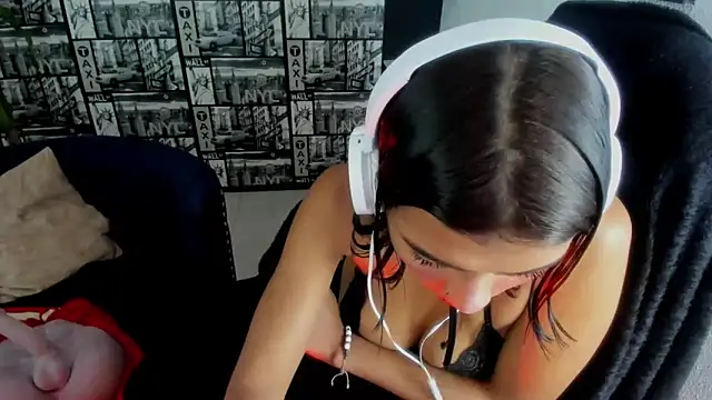 Snapshot of Lilithsabeth chatting on 02.07.25 Lilithsabeth online show from 02.07.25
