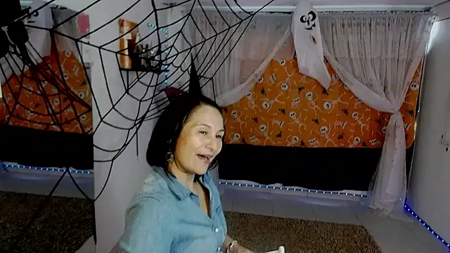 lollita 23  online show from 10.28.25