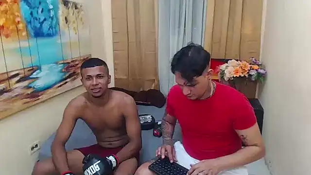 Snapshot of two_monstercock chatting on 11.14.25 two monstercock online show from 11.14.25