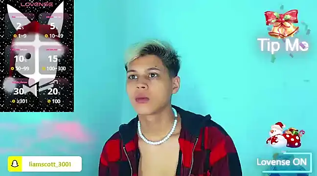 Snapshot of Liamscott_ chatting on 12.19.24 Liamscott online show from 12.19.24