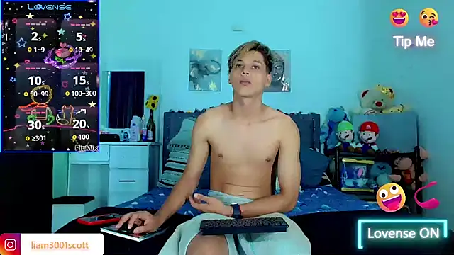 Liamscott  online show from 11.18.25