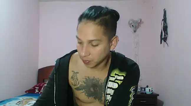 CoreAlejito online show from 02.21.25