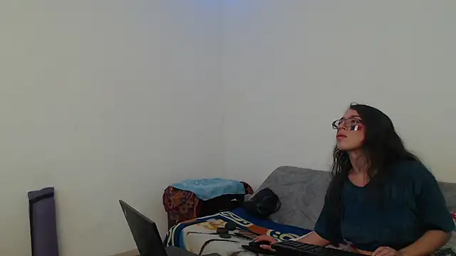 Snapshot of CoreAlejito chatting on 06.16.26 CoreAlejito online show from 06.16.26
