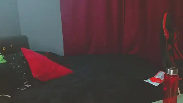 Noamartin  online show from 01.17.25