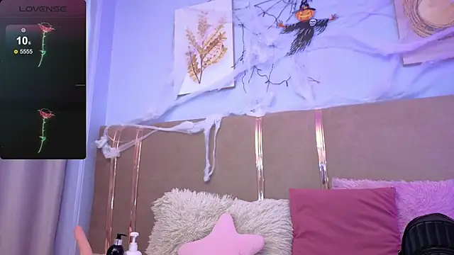 sarah cruzz  online show from 11.01.25