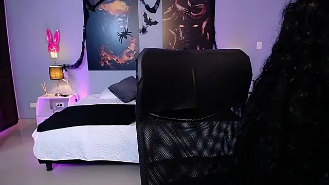 JasmineCampbell  online show from 10.30.25