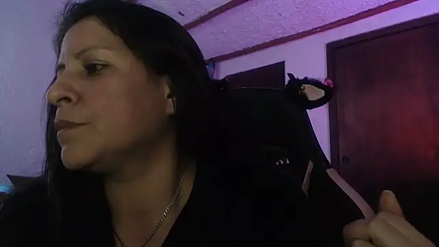 Snapshot of LucifernandaSw chatting on 02.11.26 LucifernandaSw online show from 02.11.26