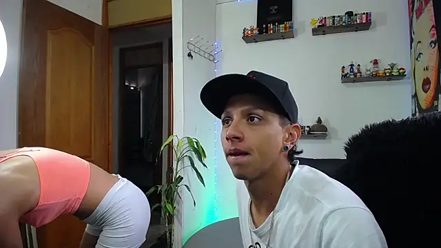 Snapshot of HillAndJack333 chatting on 01.19.25 HillAndJack333 online show from 01.19.25