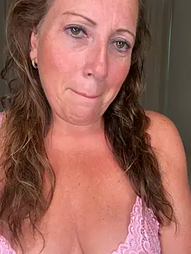 Snapshot of xsexycurvymilf chatting on 07.08.26 xsexycurvymilf online show from 07.08.26