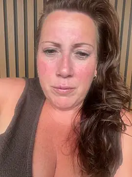 Snapshot of xsexycurvymilf chatting on 07.13.26 xsexycurvymilf online show from 07.13.26