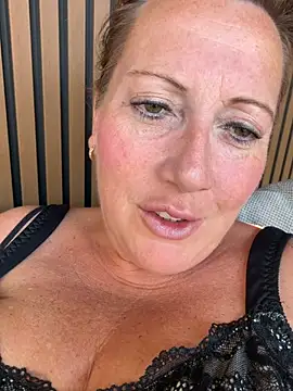 Snapshot of xsexycurvymilf chatting on 07.15.26 xsexycurvymilf online show from 07.15.26