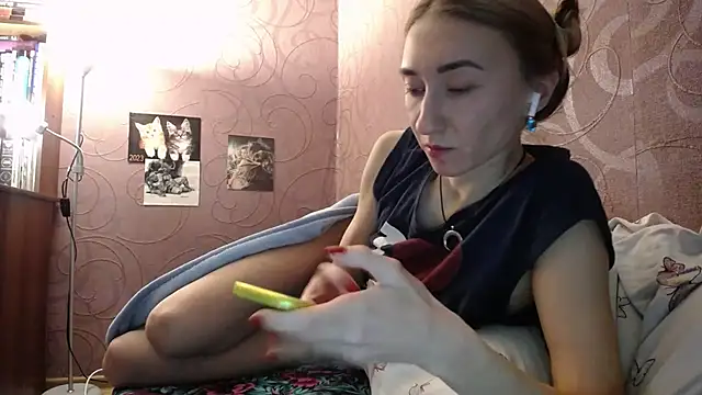 Fire  Foxx online show from 12.03.24