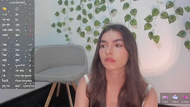 Coralinee 01 online show from 12.10.24