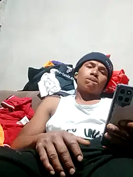 Snapshot of Moreno1813 chatting on 02.08.25 Moreno1813 online show from 02.08.25