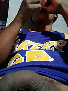 Snapshot of Moreno1813 chatting on 02.16.25 Moreno1813 online show from 02.16.25