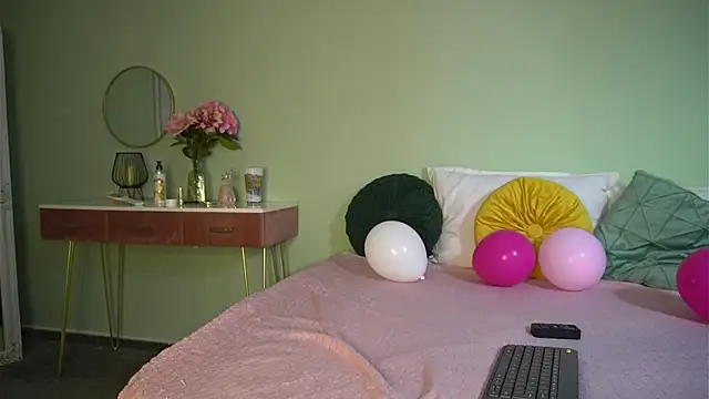 HaileyMoonn online show from 03.11.25