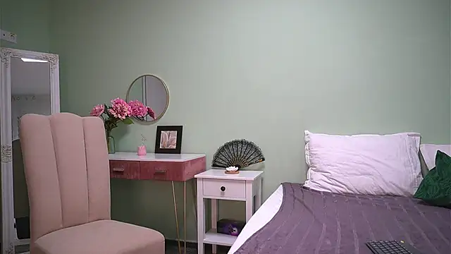 HaileyMoonn online show from 09.17.25