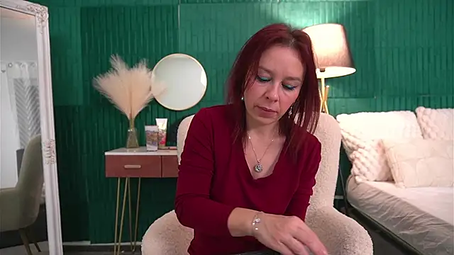 HaileyMoonn online show from 11.29.25