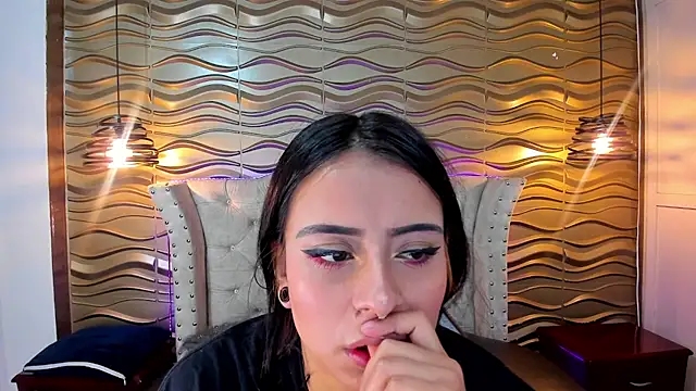 Andreita Jones online show from 10.18.25