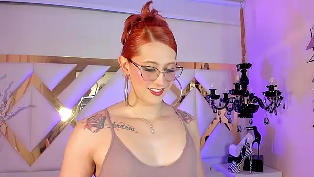 Juliana Saenzz online show from 02.25.25