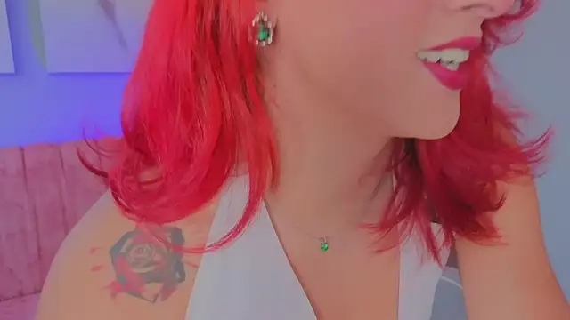 Juliana Saenzz online show from 11.04.25