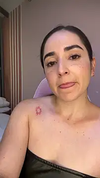 Victoria-And1 online show from 11.22.25