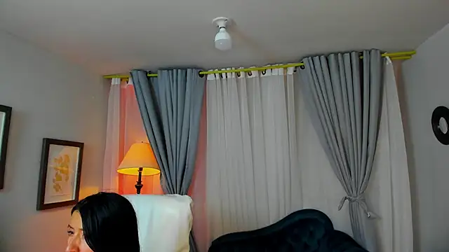 kira moon   online show from 11.25.25