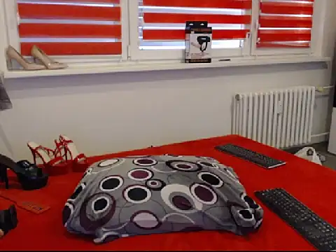 Alexie33 online show from 02.20.25