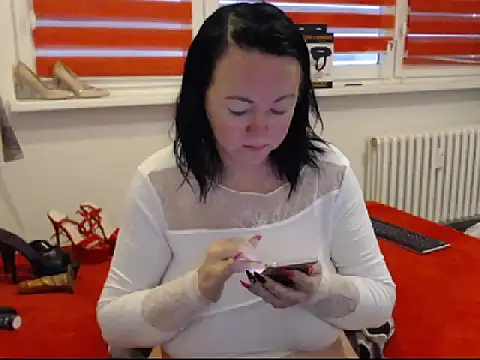 Alexie33 online show from 02.22.25