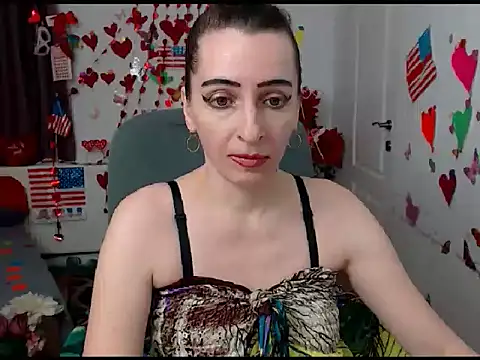 Snapshot of EvelynAngell chatting on 02.08.25 EvelynAngell online show from 02.08.25