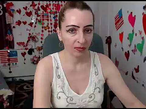 Snapshot of EvelynAngell chatting on 03.03.25 EvelynAngell online show from 03.03.25