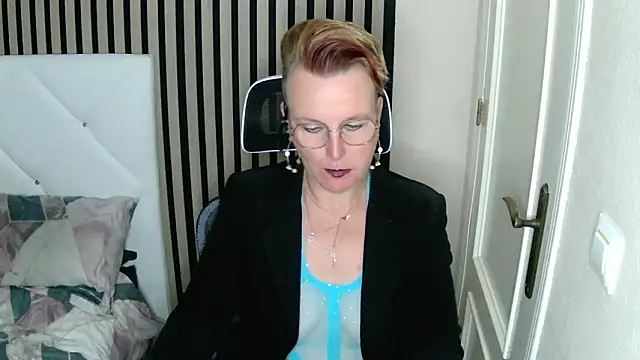 xxNoeliaxx online show from 03.04.25