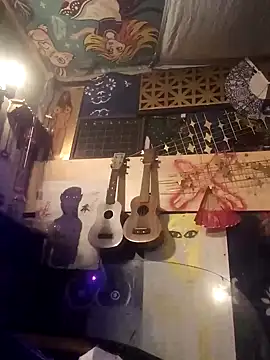 Snapshot of Herwish chatting on 10.26.25 Herwish online show from 10.26.25