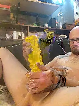 Snapshot of Herwish chatting on 01.10.26 Herwish online show from 01.10.26