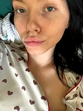 Lisaaa Alisa online show from 10.31.25