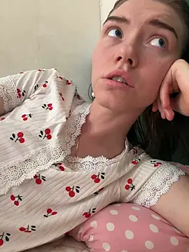 Snapshot of Lisaaa_Alisa chatting on 04.23.26 Lisaaa Alisa online show from 04.23.26