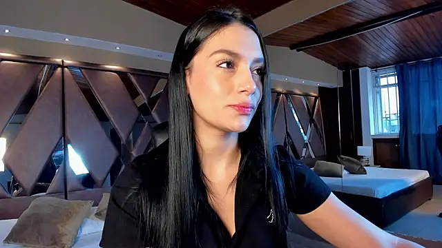 Snapshot of carina_rossi chatting on 12.28.24 carina rossi online show from 12.28.24