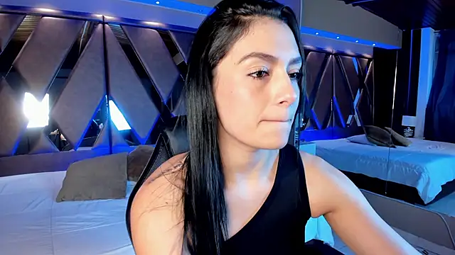 Snapshot of carina_rossi chatting on 01.10.25 carina rossi online show from 01.10.25