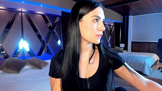 Snapshot of carina_rossi chatting on 01.17.25 carina rossi online show from 01.17.25