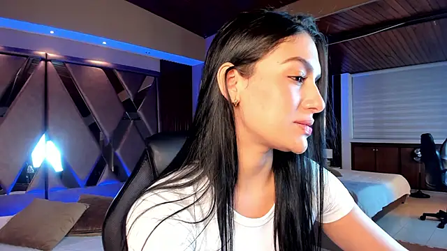 Snapshot of carina_rossi chatting on 01.29.25 carina rossi online show from 01.29.25
