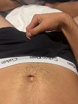 h0rnyguy001 online show from 10.05.25