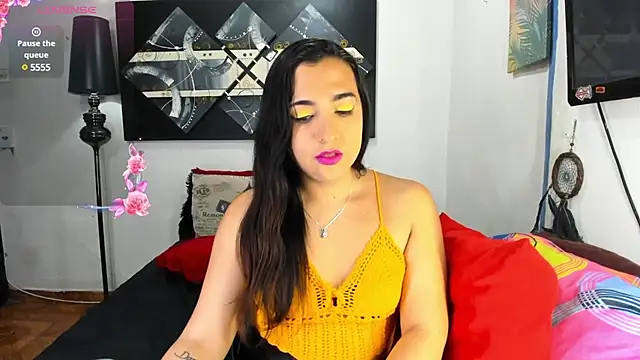 Snapshot of SARAMISHA chatting on 02.24.25 SARAMISHA online show from 02.24.25