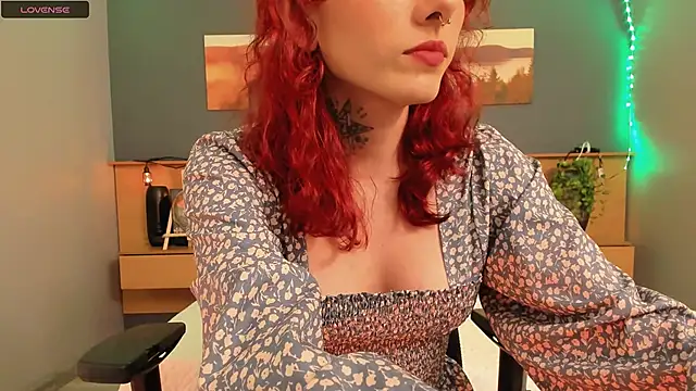 LiliJones  online show from 02.06.25