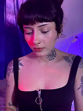 LiliJones  online show from 10.07.25